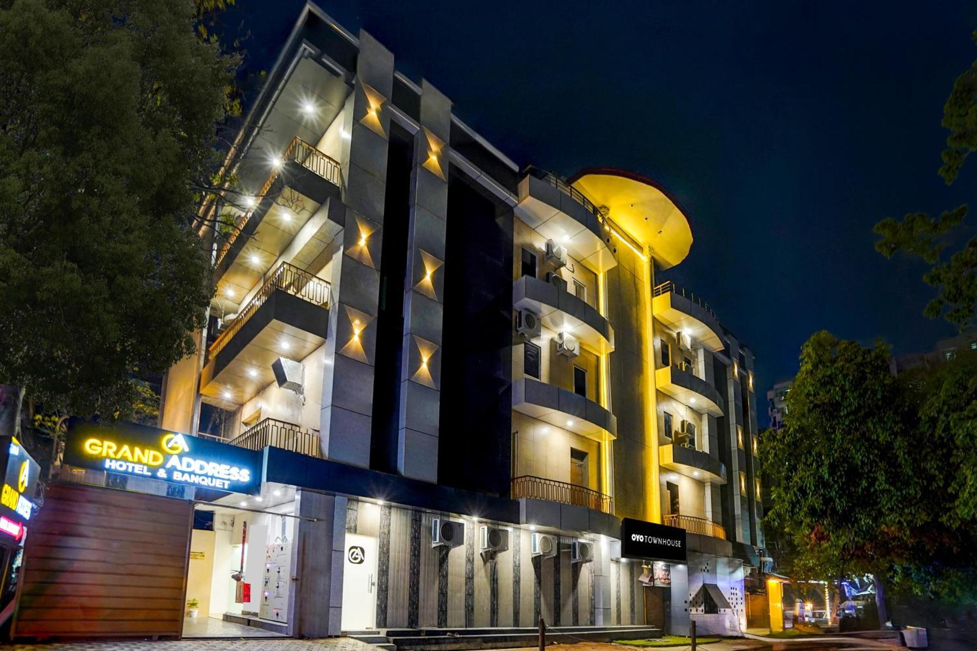 Townhouse Grand Address Hotel And Banquet Ghaziabad Esterno foto