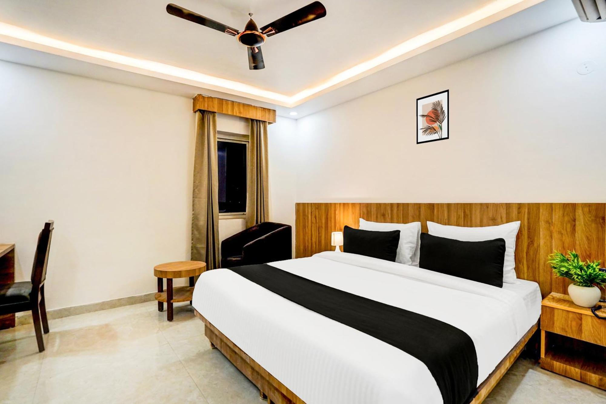 Townhouse Grand Address Hotel And Banquet Ghaziabad Esterno foto