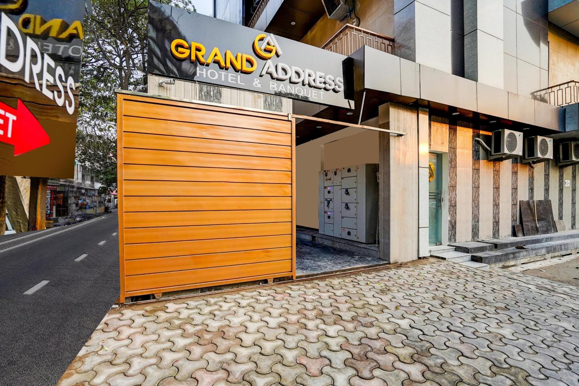 Townhouse Grand Address Hotel And Banquet Ghaziabad Esterno foto